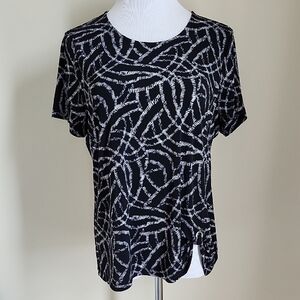 Chico's Black & White Short Sleeve Abstract Pattern Top Size Large